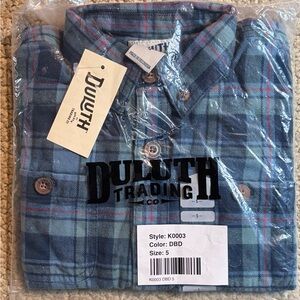 Duluth Trading Co Blue Plaid Button-Down Flannel Shirt with Red Accent